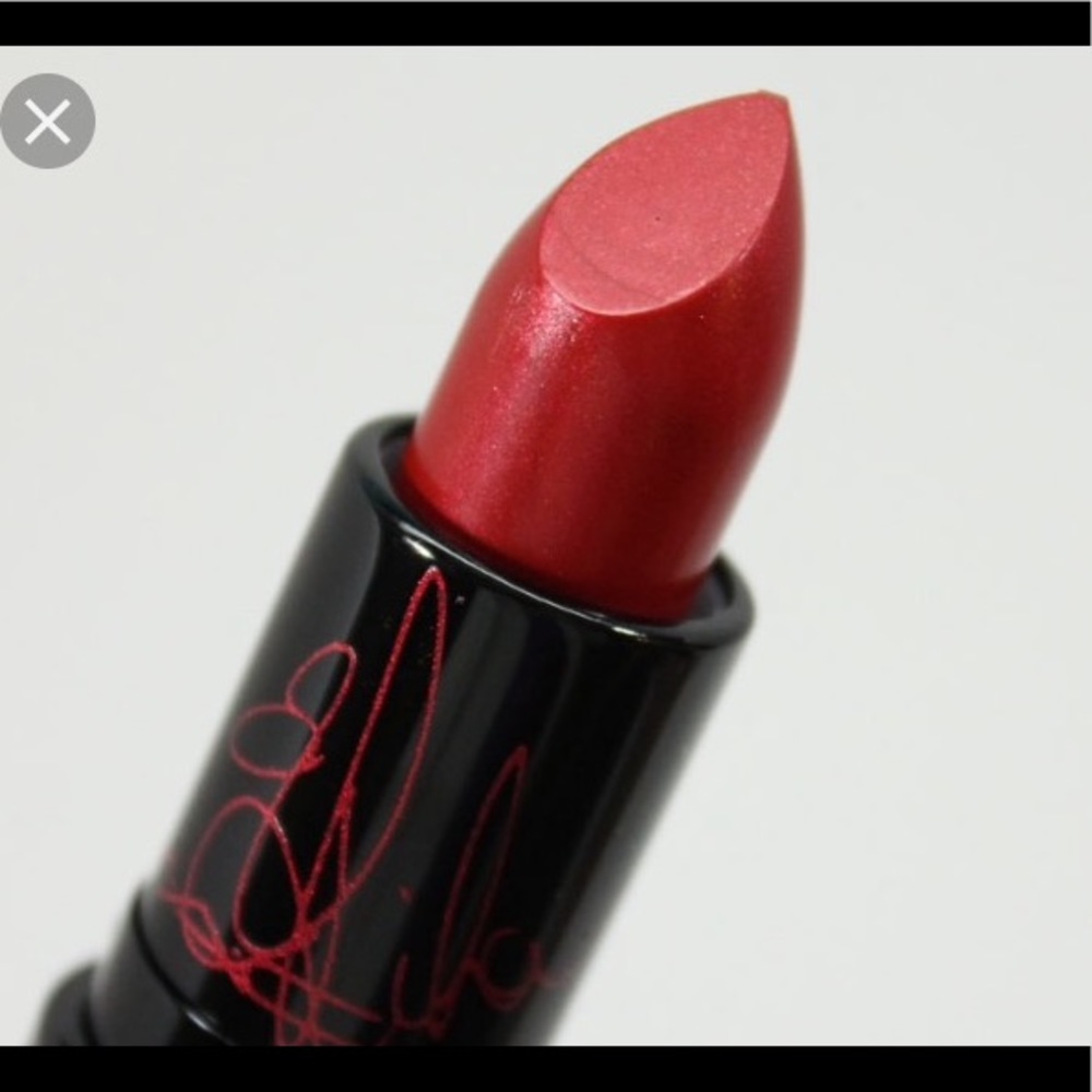 MAC VIVA GLAM RIHANNA LIPSTICK